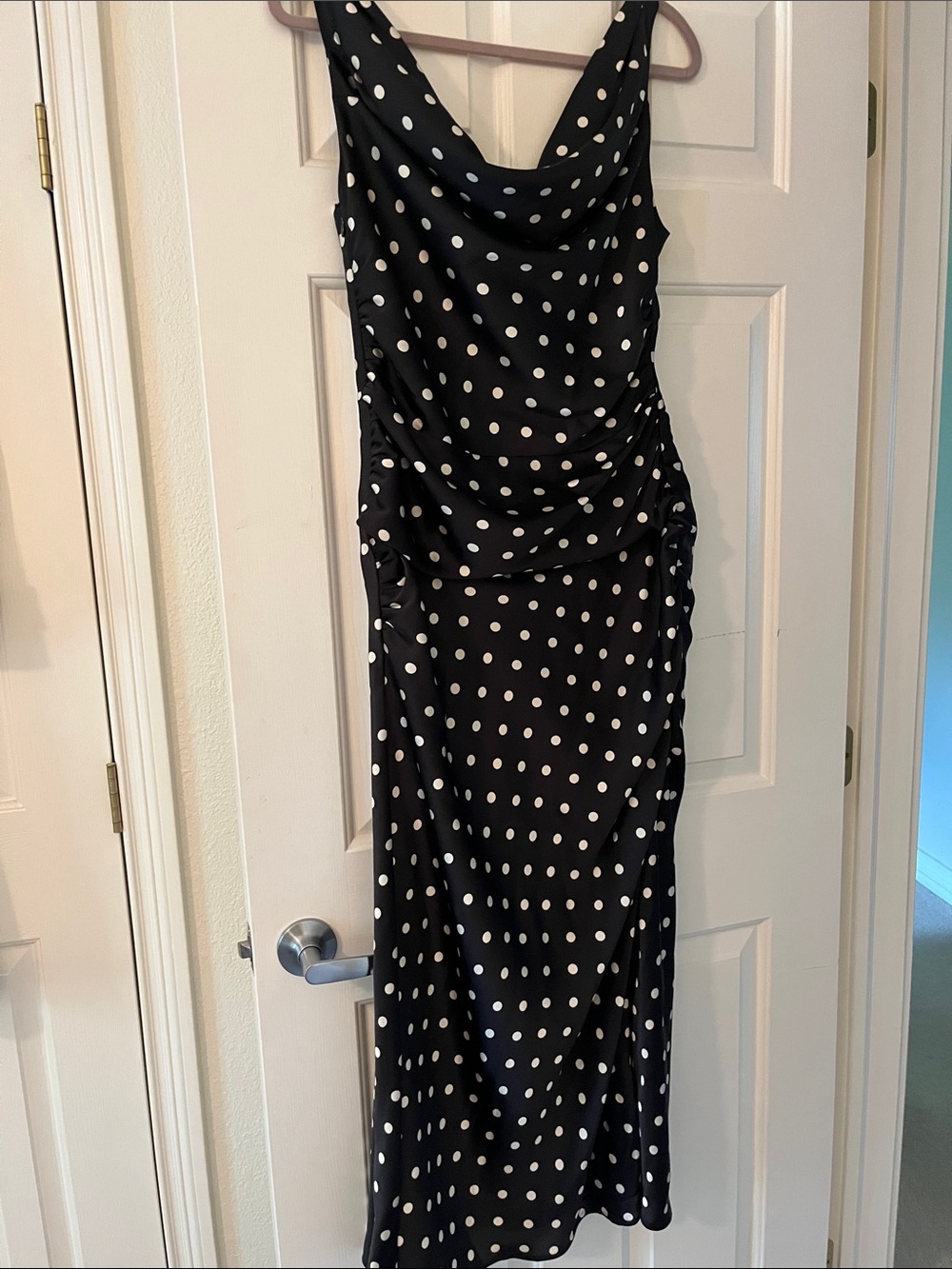 NWOT NW Abercrombie & Fitch Black and White Polka Dot Maxi Dress, fully lined